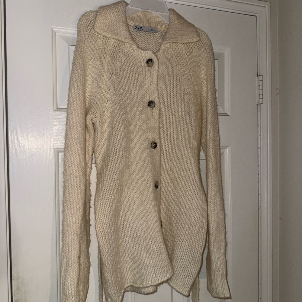 Zara Off-White Knit Cardigan